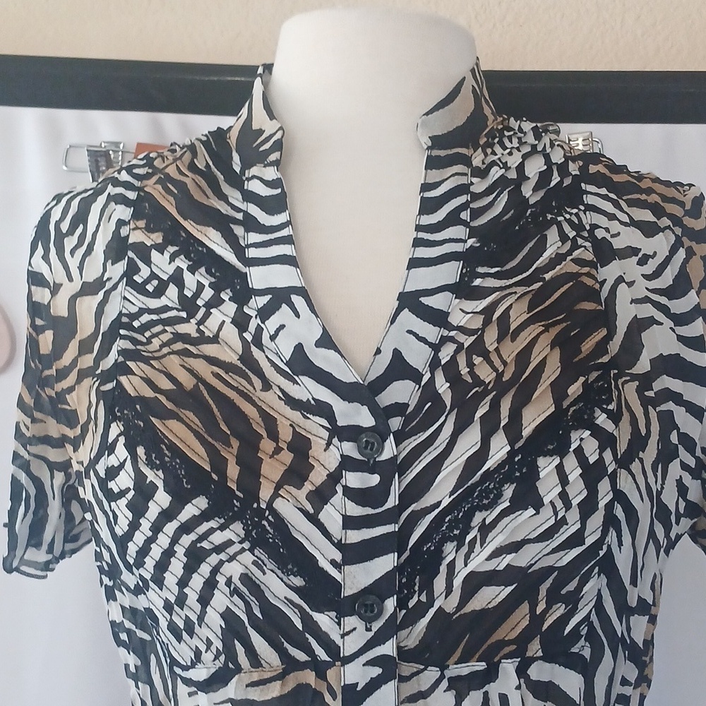 NY COLLECTION Animal Print Button-Up Women's Top Sml/ Med - Picture 3 of 8